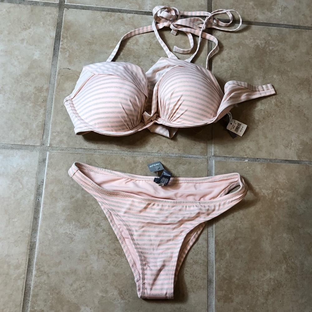 Aerie 32DD push up bikini small bottom
